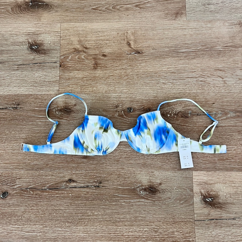 NWT Abercrombie bikini top!